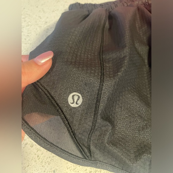 Lululemon Hotty Hot Short 4” - Picture 11 of 14